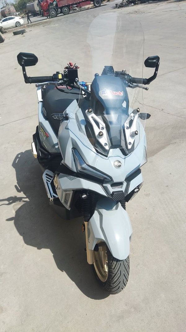 二手三阳哈士奇 Husky ADV150