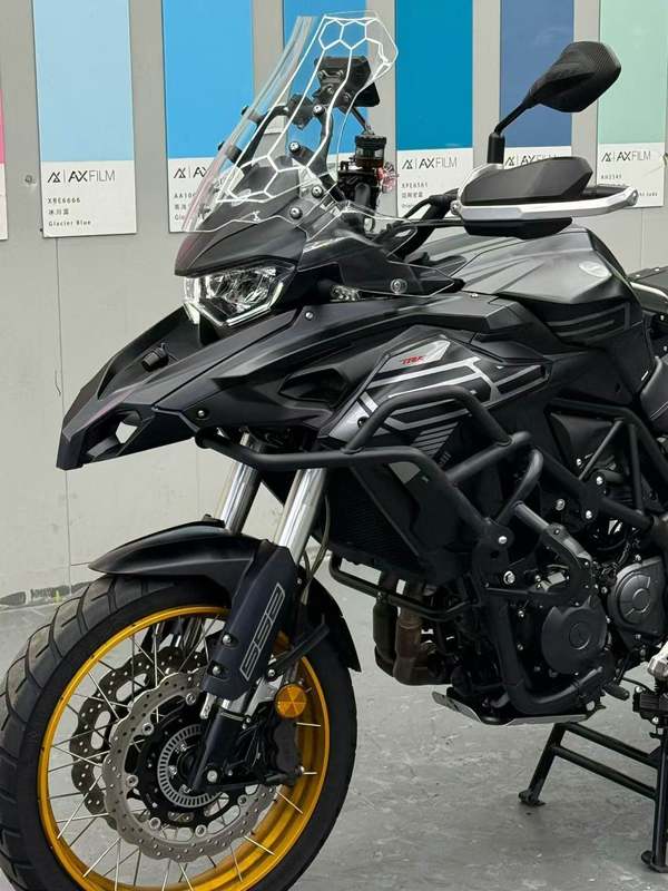 二手贝纳利TRK552