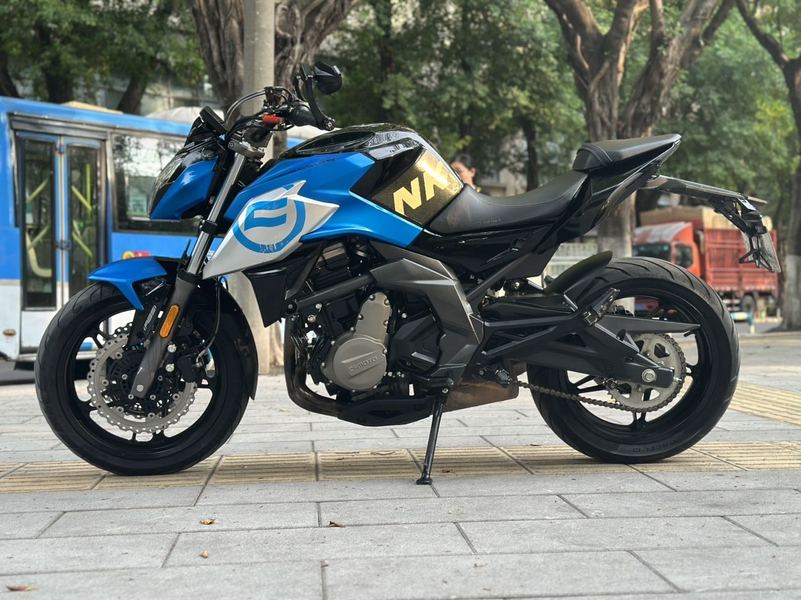 二手春风650NK