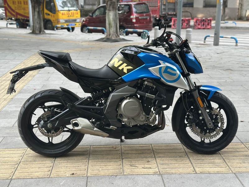 二手春风650NK