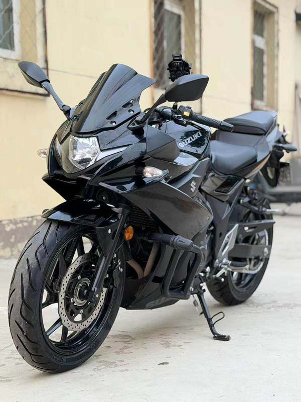 二手豪爵铃木GSX250R