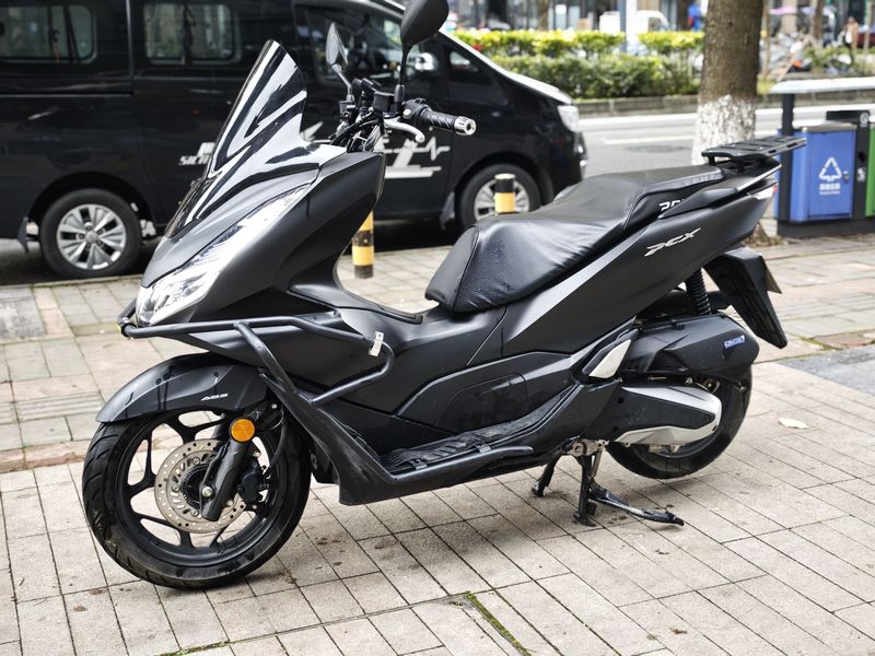 二手五羊本田PCX