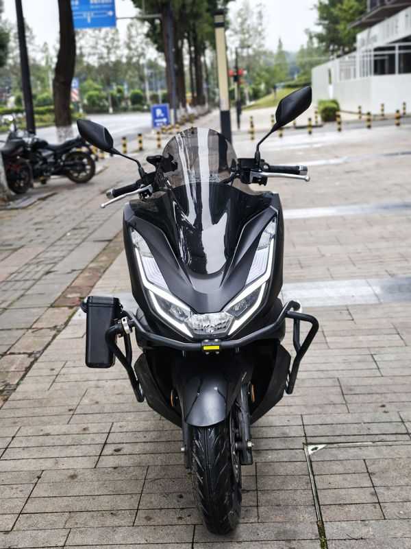 二手五羊本田PCX