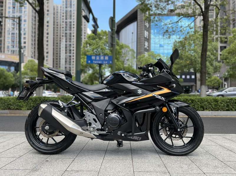 二手豪爵铃木GSX250R