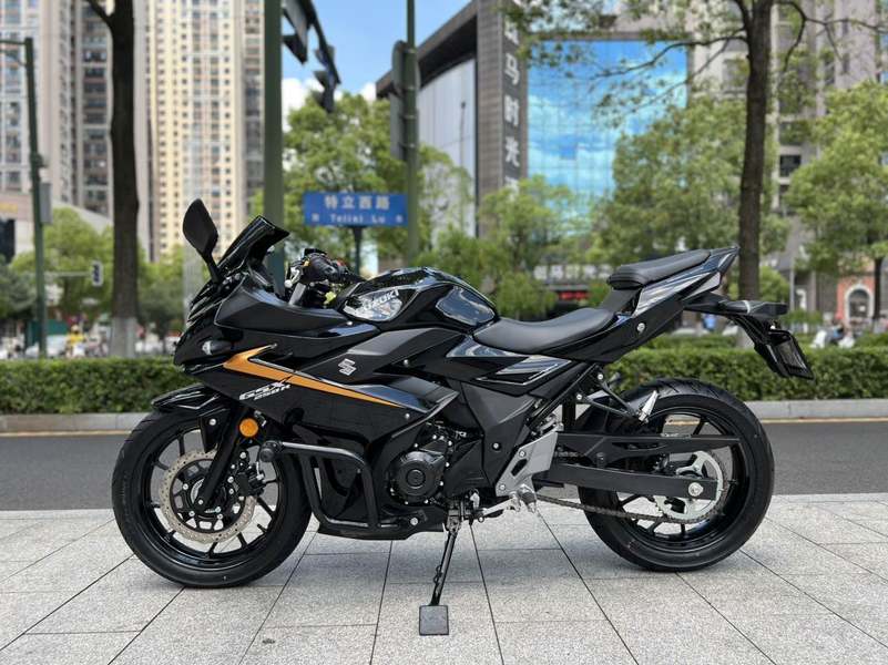 二手豪爵铃木GSX250R
