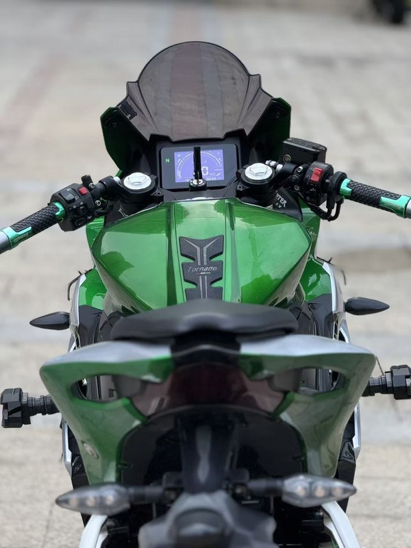 二手贝纳利龙卷风 Tornado 252R