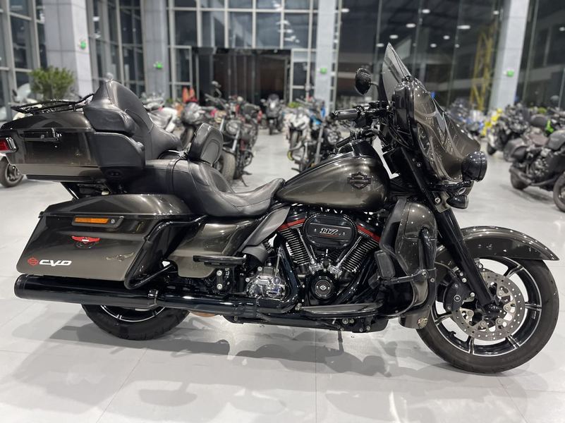 二手哈雷戴维森旗舰滑翔  Limited
