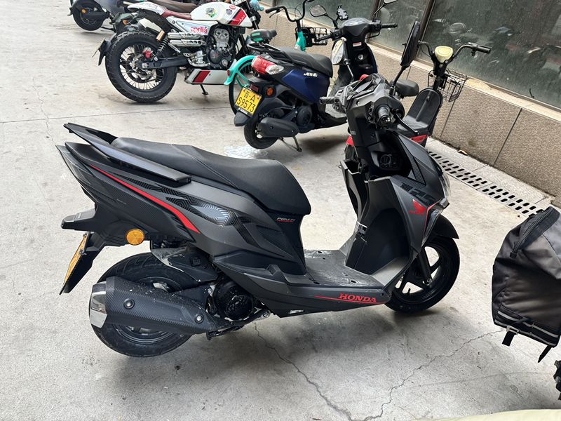 二手新大洲本田裂行 RX125Fi