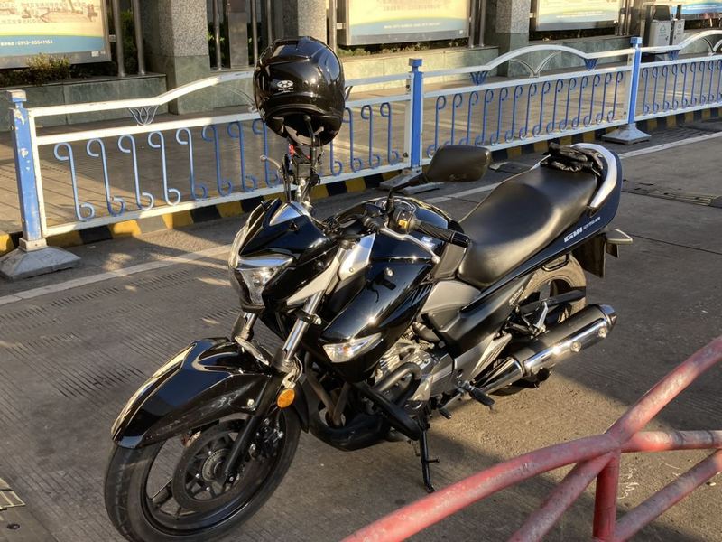 二手豪爵铃木骊驰 GW250