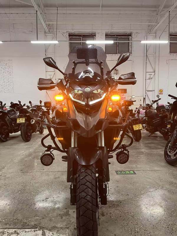 二手贝纳利金鹏 TRK502