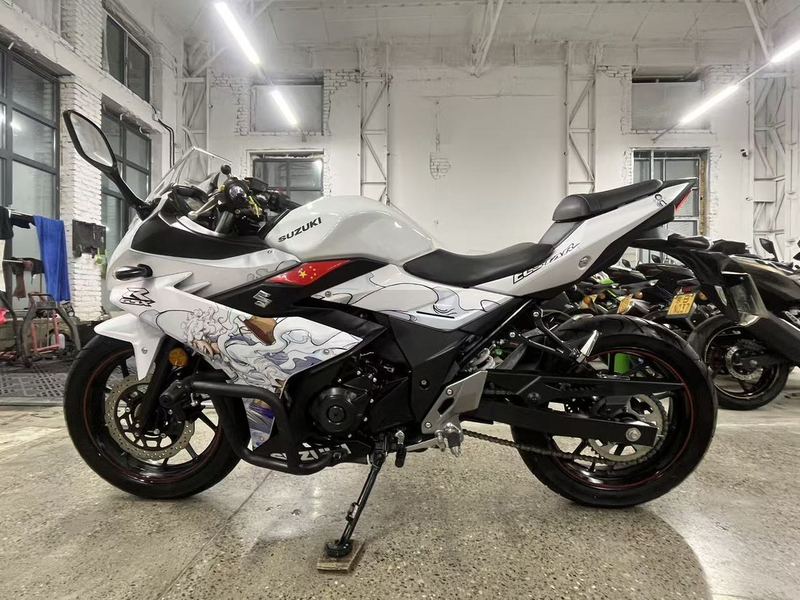 二手豪爵铃木GSX250R