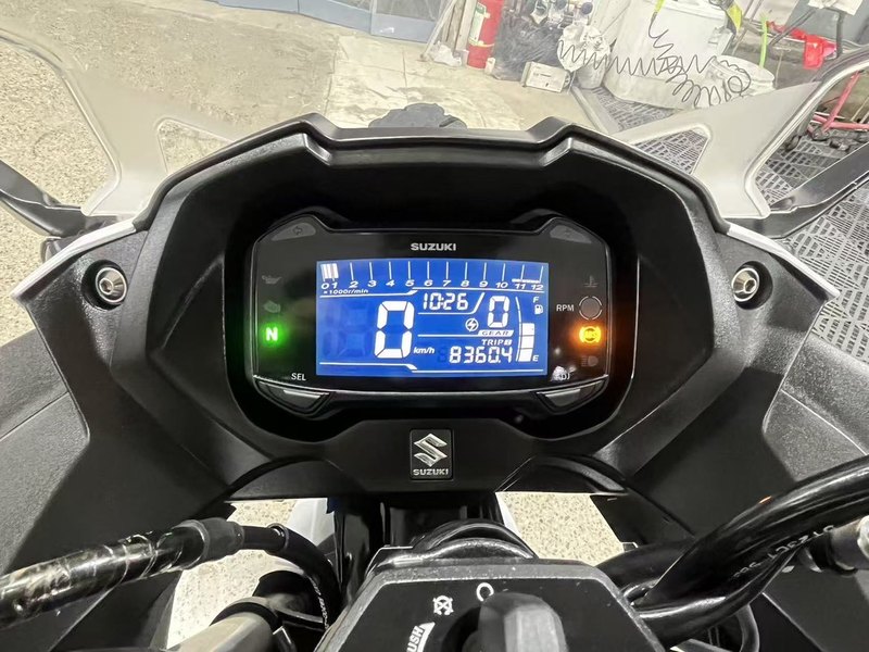 二手豪爵铃木GSX250R