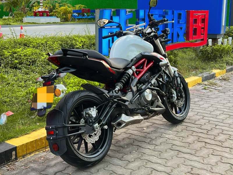 二手贝纳利蓝宝龙 BN302S