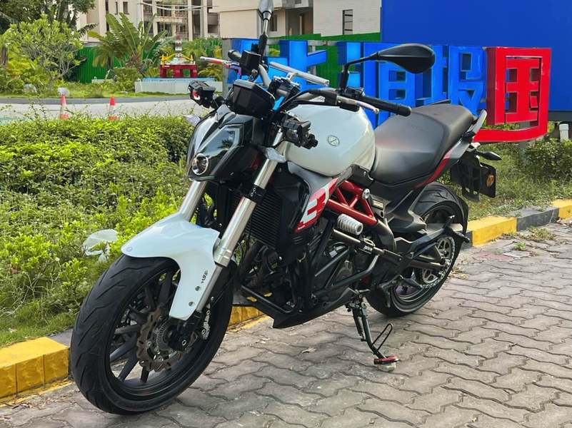 二手贝纳利蓝宝龙 BN302S