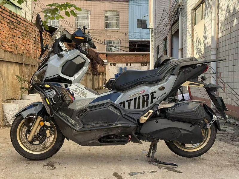 二手三阳哈士奇 Husky ADV150