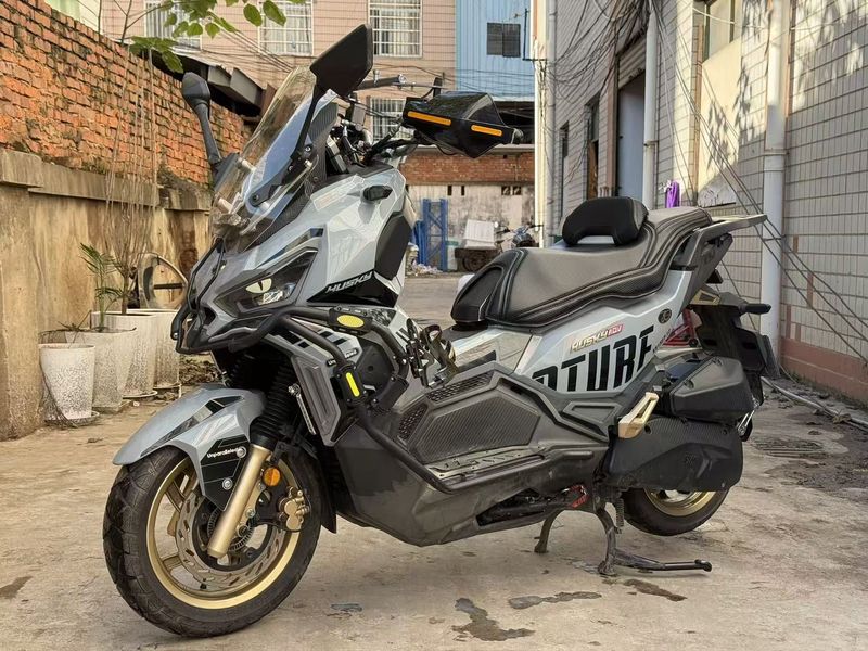 二手三阳哈士奇 Husky ADV150