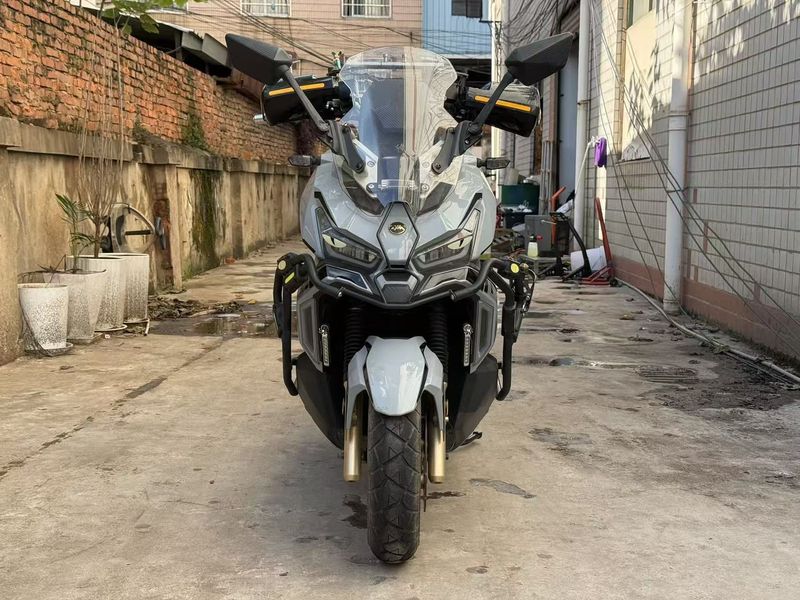 二手三阳哈士奇 Husky ADV150