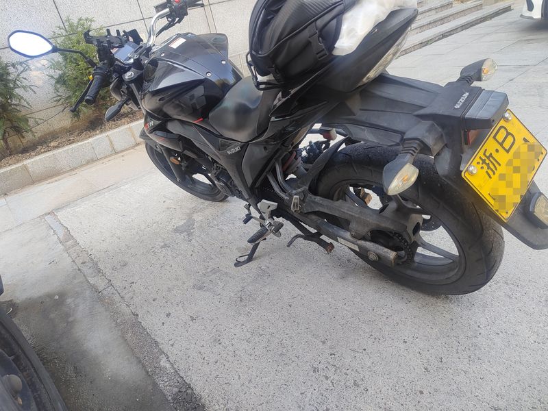 二手济南铃木极客飒 Gixxer 155 NK