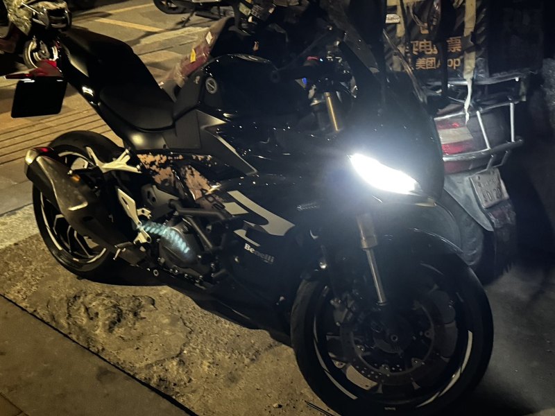 二手贝纳利龙卷风 Tornado 402R