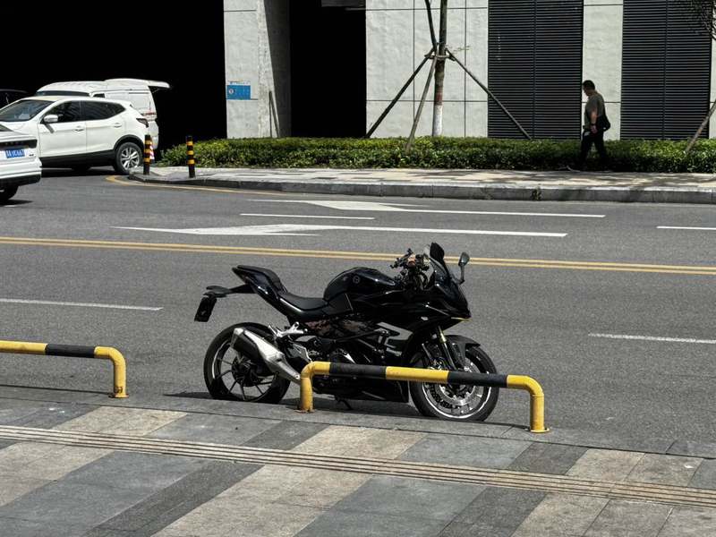 二手贝纳利龙卷风 Tornado 402R