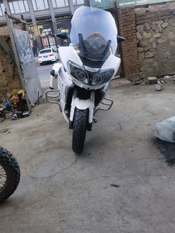 二手贝纳利600GC