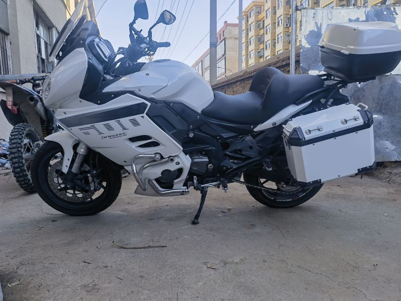 二手贝纳利600GC