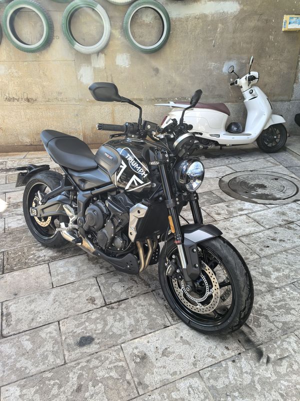 二手凯旋Trident 660