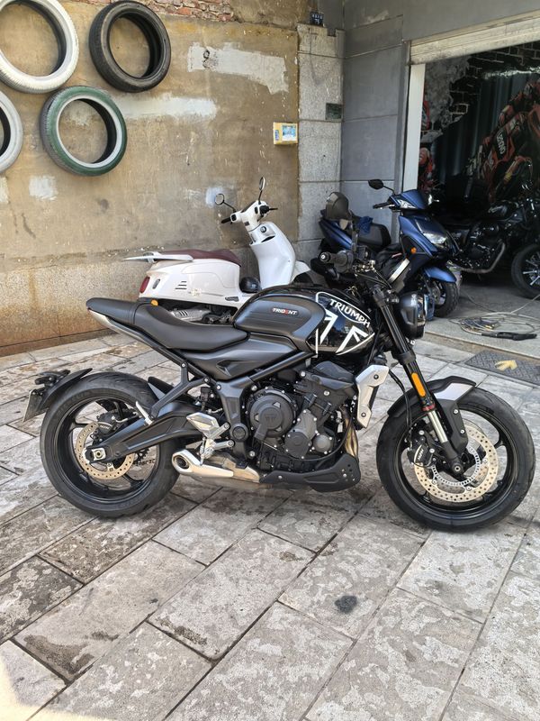 二手凯旋Trident 660