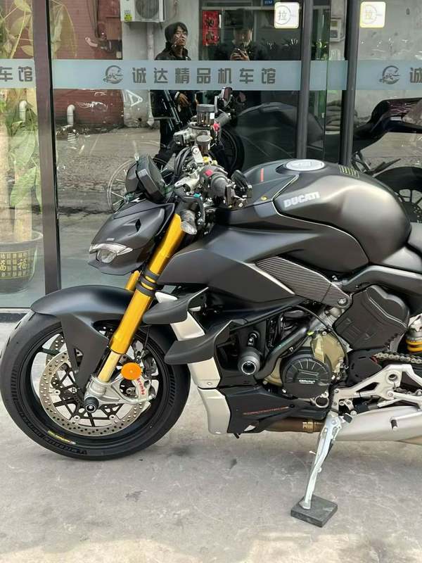 二手杜卡迪Street Fighter V4