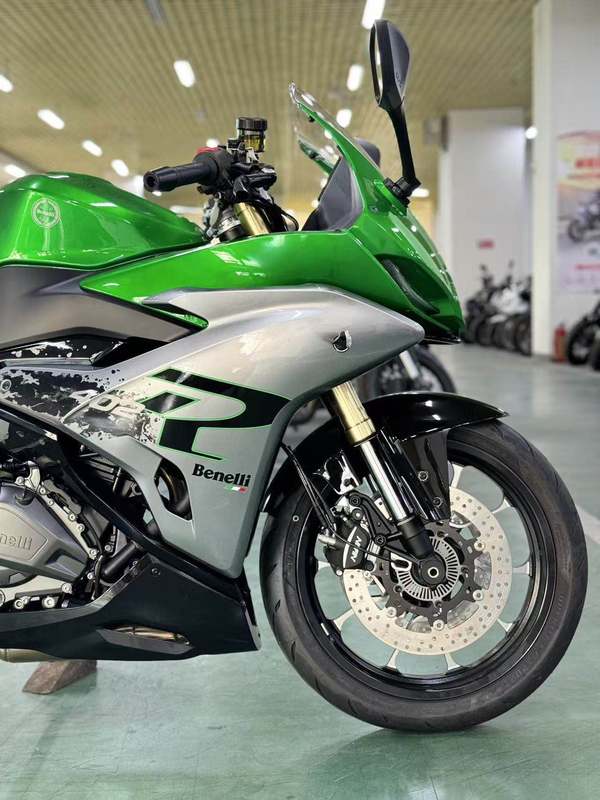 二手贝纳利龙卷风 Tornado 402R