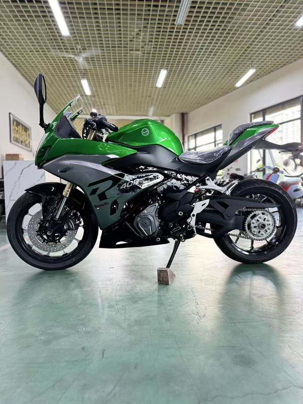 二手贝纳利龙卷风 Tornado 402R