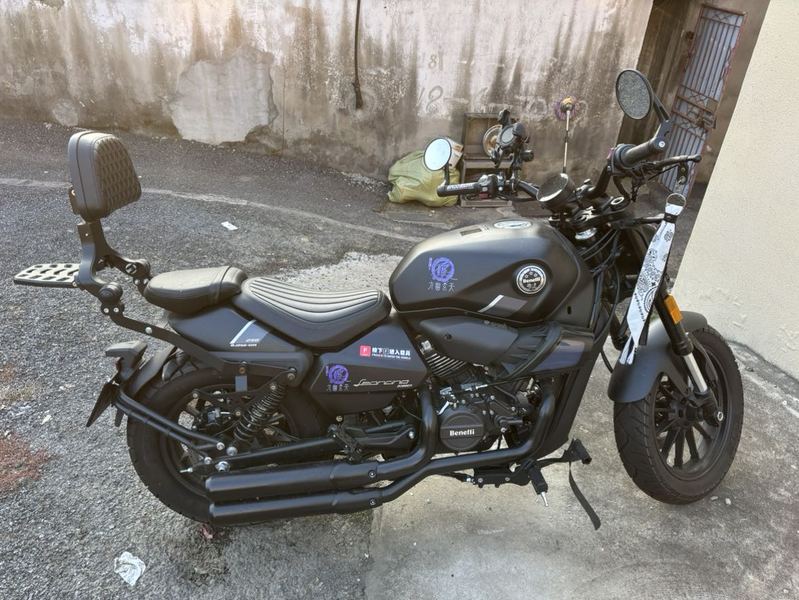 二手贝纳利哈伦252