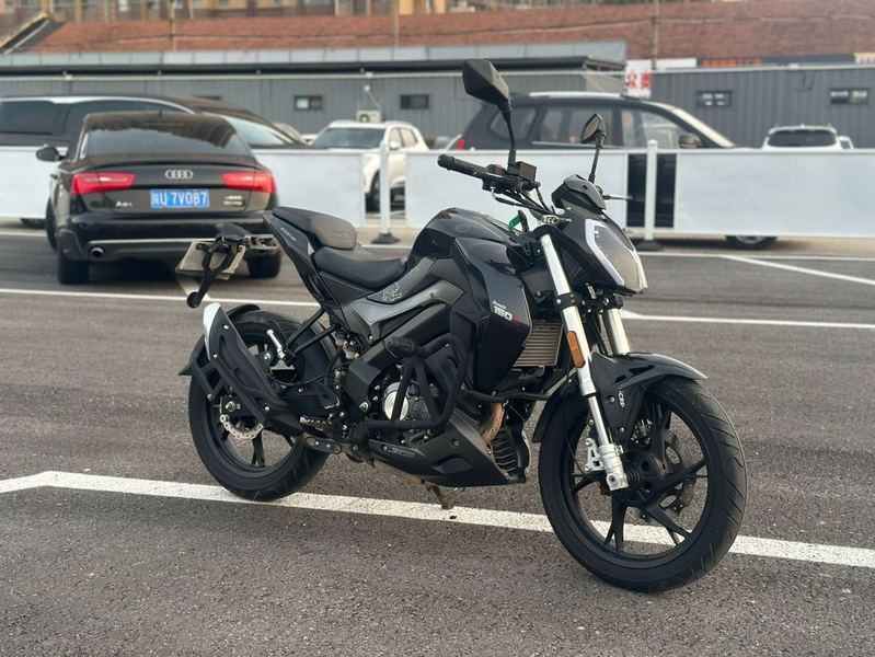 二手贝纳利小迅龙 BN150S