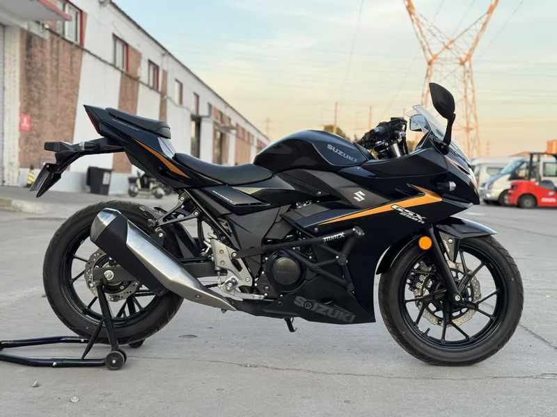 二手豪爵铃木GSX250R
