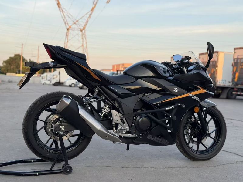 二手豪爵铃木GSX250R