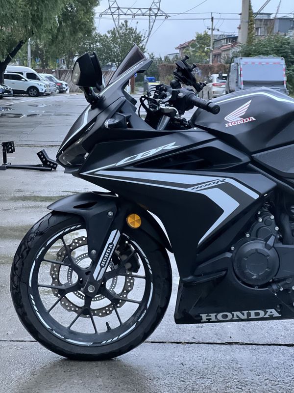 二手本田CBR400R