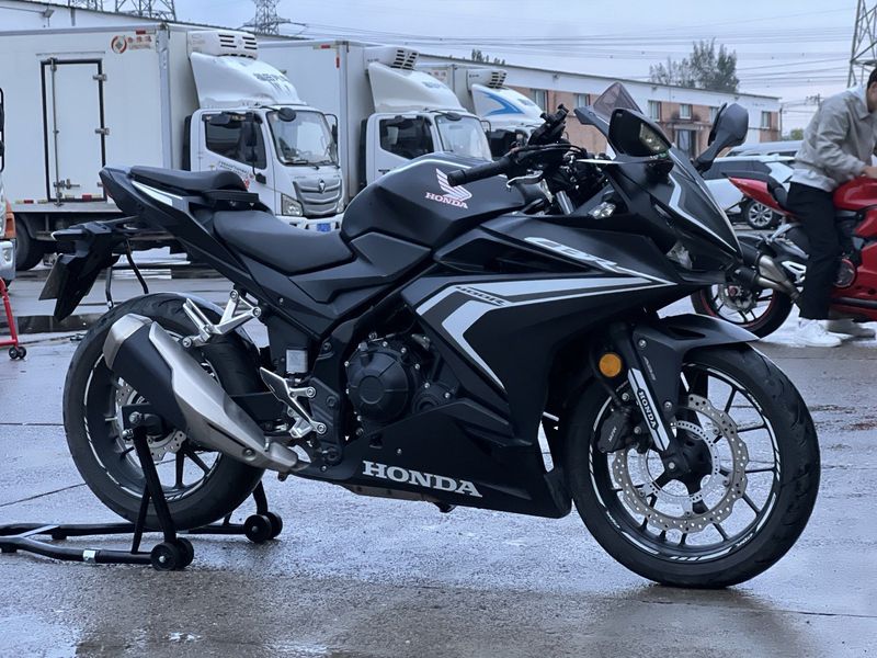 二手本田CBR400R