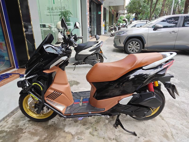 二手猎变闪电狗150