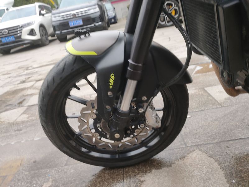 二手贝纳利幼狮 Leoncino 250