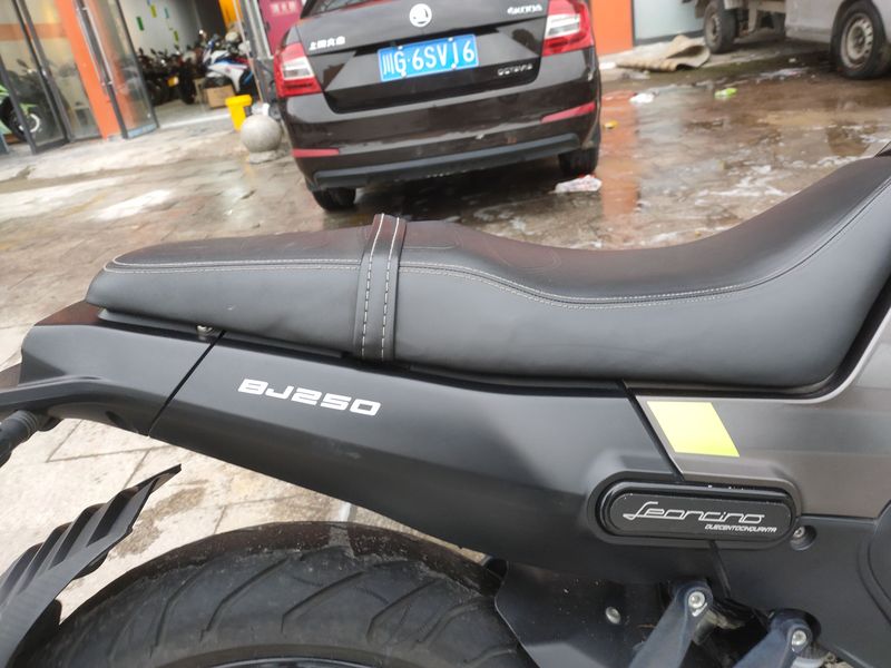 二手贝纳利幼狮 Leoncino 250