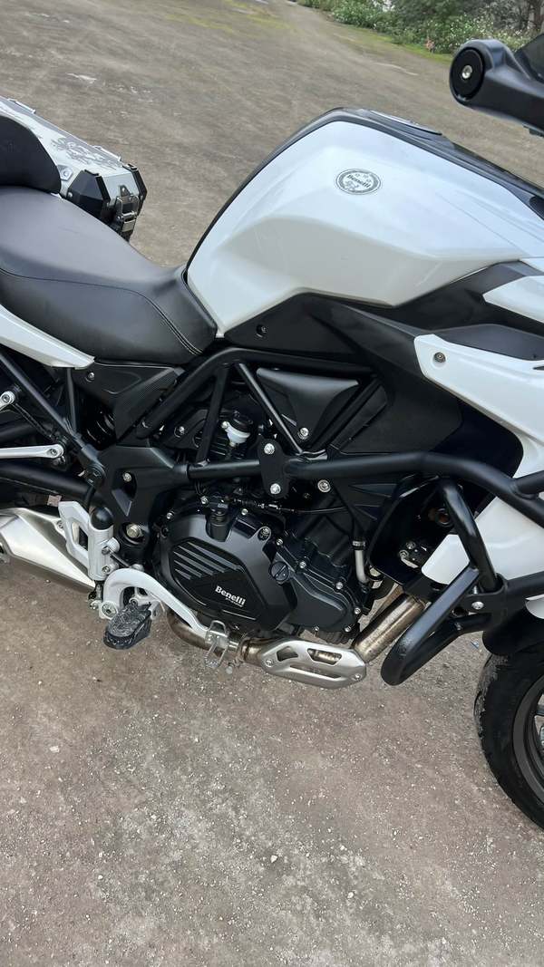 二手贝纳利金鹏 TRK502