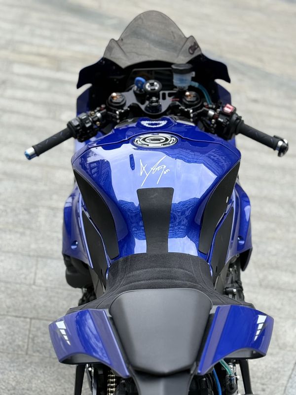 二手雅马哈YZF-R1