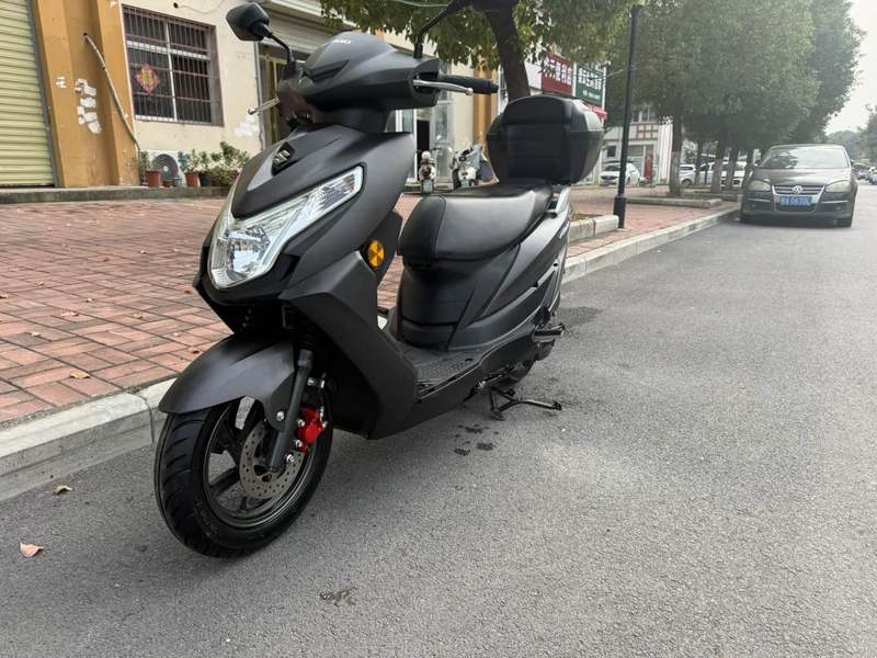 二手济南铃木优驿 UE125T