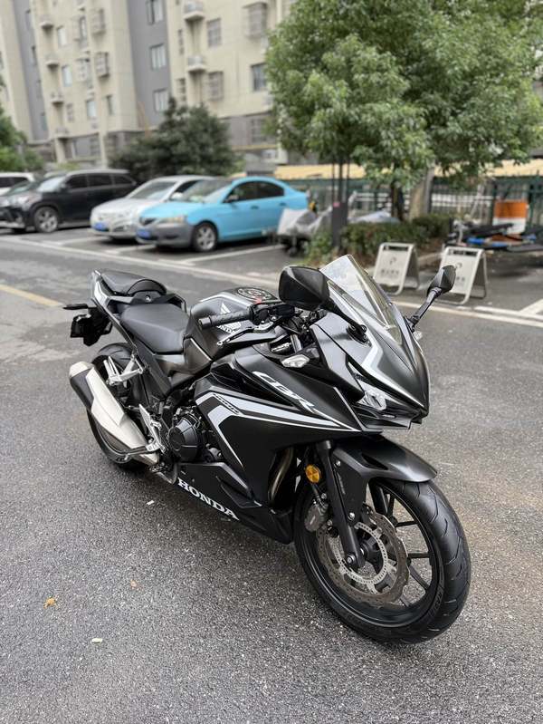 二手本田CBR400R