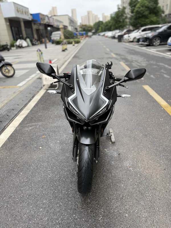 二手本田CBR400R