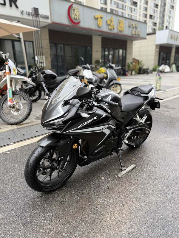 二手本田CBR400R