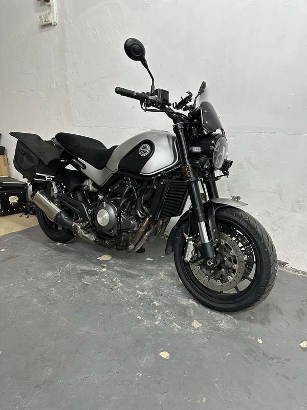 二手贝纳利幼狮 Leoncino 500