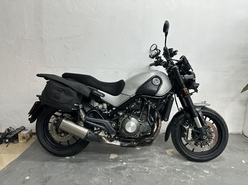 二手贝纳利幼狮 Leoncino 500