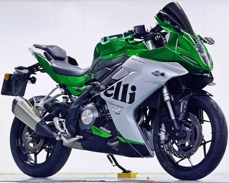 二手贝纳利龙卷风 Tornado 252R