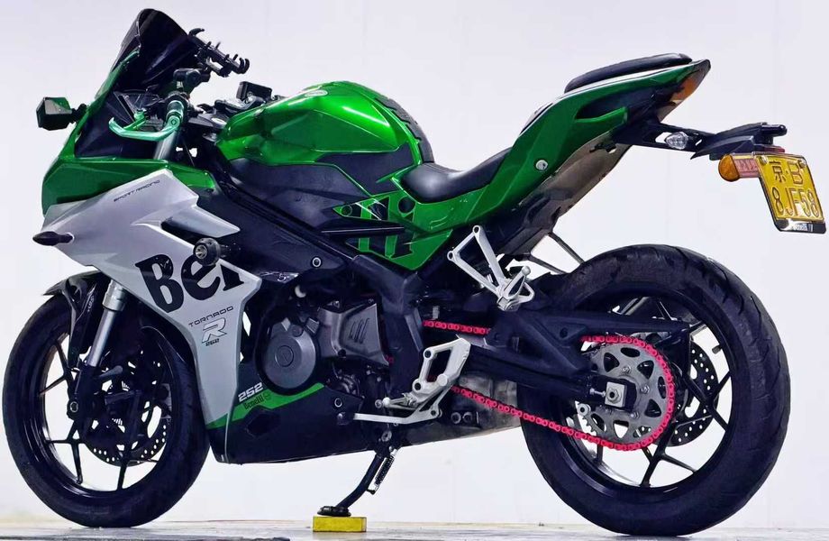 二手贝纳利龙卷风 Tornado 252R